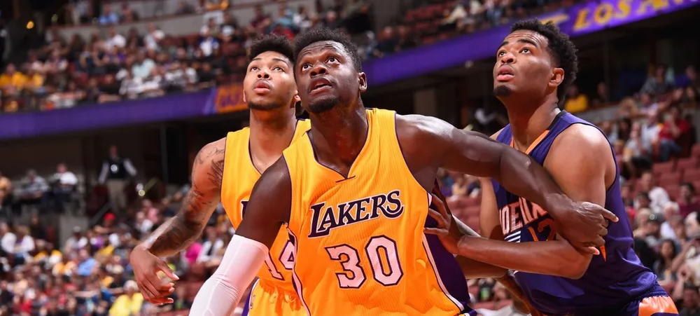 Lakers recebe desfalcado Suns no Staples Center