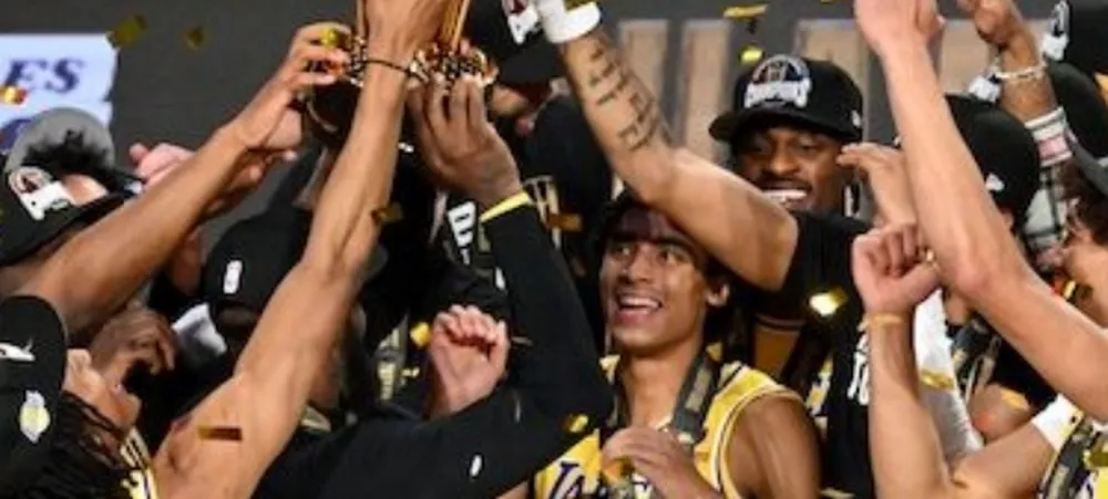 Jogadores do Lakers ganham bolada em dinheiro antes da rodada de Natal