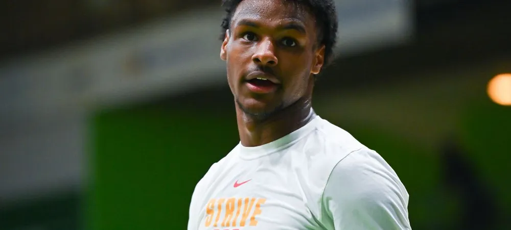 NBA: LeBron James vibra com atuação do seu filho Bronny