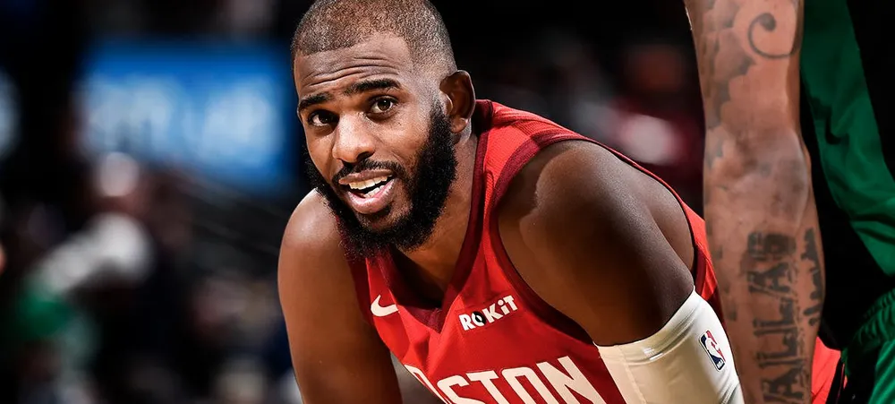 Quem irá ocupar a última vaga no elenco do Lakers?