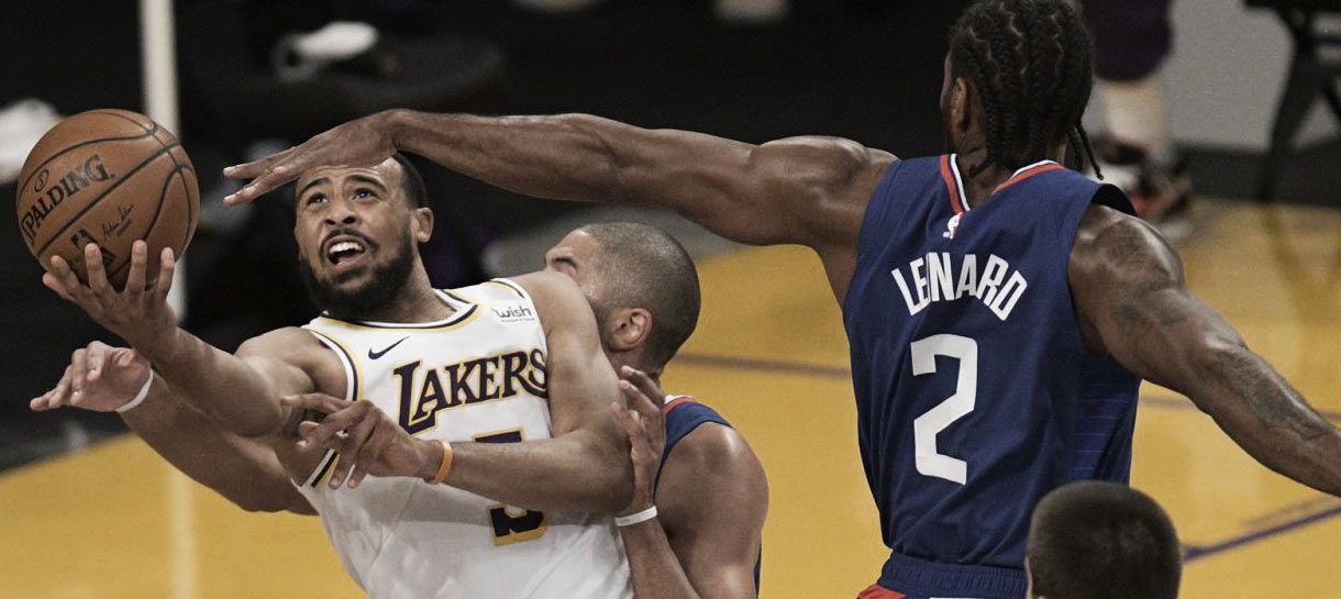 A bola sobe cedo para o Duelo de Los Angeles neste domingo de páscoa