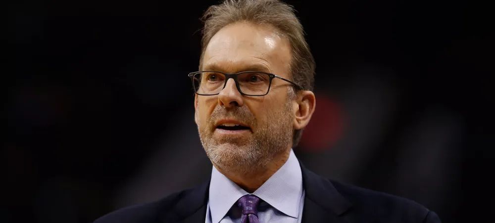 Kurt Rambis pode ser o novo diretor de basquete do Lakers