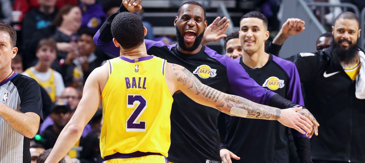 DROPS LABR: LeBron elogia Lonzo, novo técnico é especulado e mais