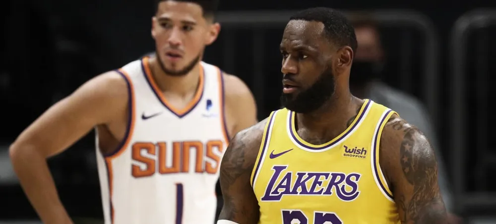 NBA: LeBron James sai em defesa de Devin Booker