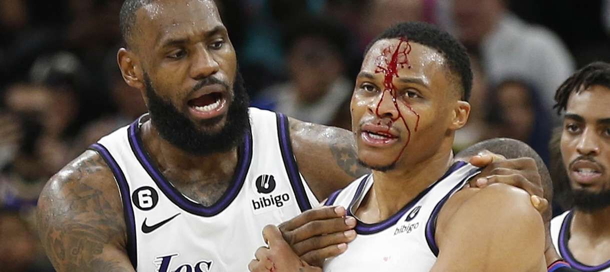 NBA: LeBron reage a dura falta que fez Westbrook sangrar