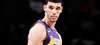 De volta a Los Angeles, Lonzo Ball segue fora do time