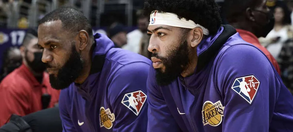 NBA: LeBron James manda recado e sai em defesa de Anthony Davis