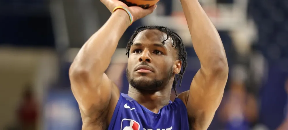 Bronny James é sincero ao falar sobre jogar ao lado de LeBron James