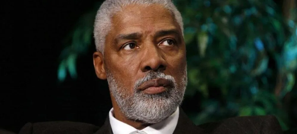 Julius Erving cria polêmica com lista dos 10 melhores jogadores da história da NBA