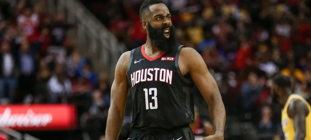 Lakers comete erros fundamentais e perde para o Rockets