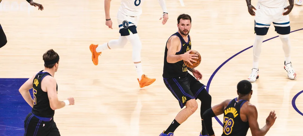 O Lakers está tirando a bola das mãos de Doncic