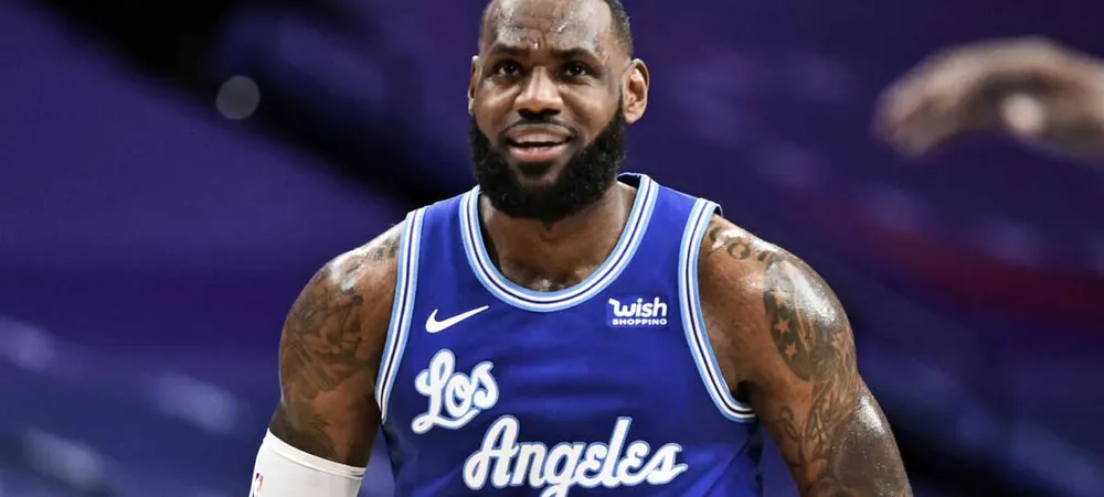 Ex-jogadores da NBA estão tentando convencer LeBron James a jogar torneio em Seattle