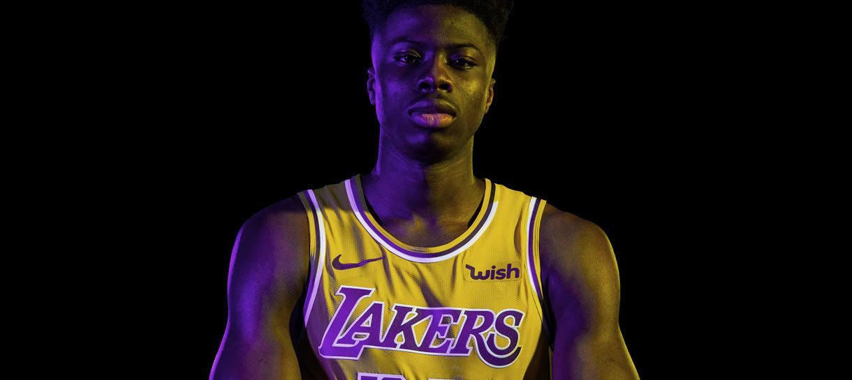 Lakers faz novo contrato com Kostas Antetokounmpo