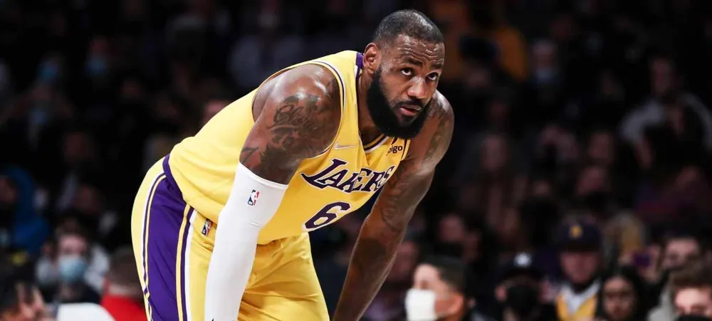 NBA: Lakers perde para Suns apesar de atuação heroica de LeBron James