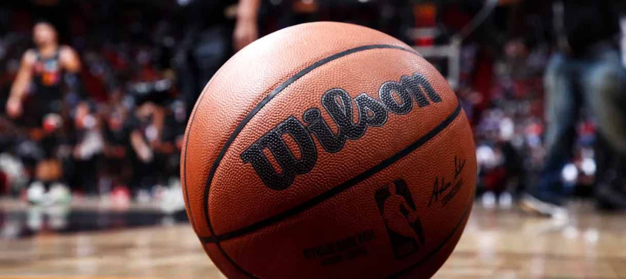 NBA facilita negociações dos times com jogadores infectados