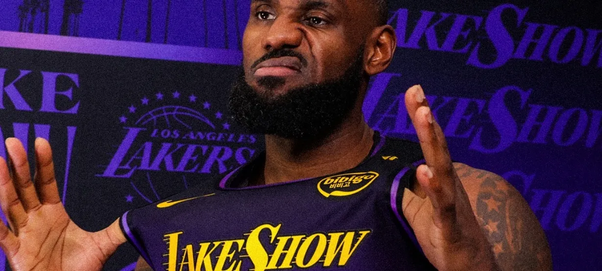 LeBron James veste o uniforme City Edition Lake Show do Lakers na temporada 2024-25