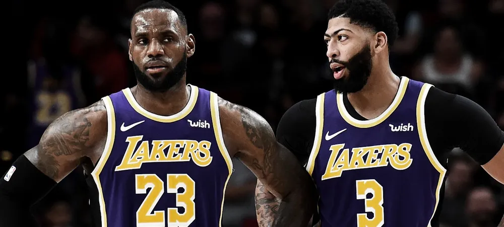 Lakers divulga status de saúde de Davis e LeBron para jogo contra o Rockets