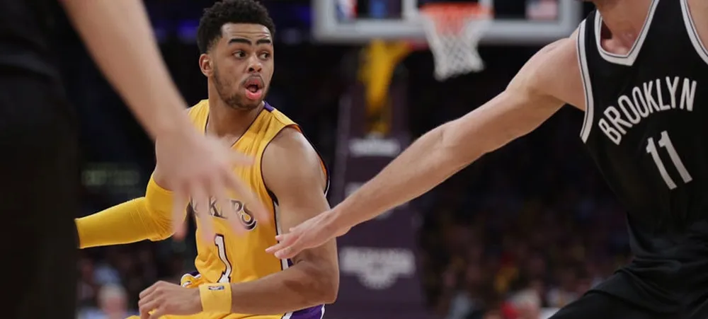 Russell marca 39 e Lakers vence Nets em Los Angeles