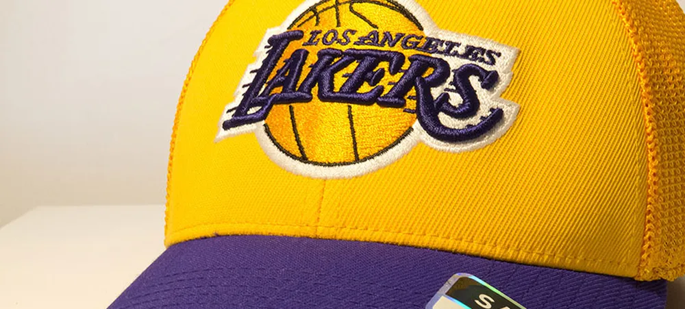 Quer ganhar um boné oficial do Lakers?