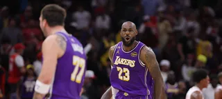 Luka Doncic e LeBron James decidem, e Lakers vence Houston novamente