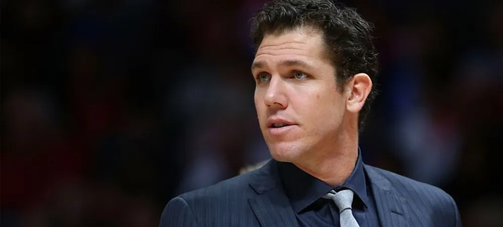 Walton será apresentado nesta terça em Los Angeles