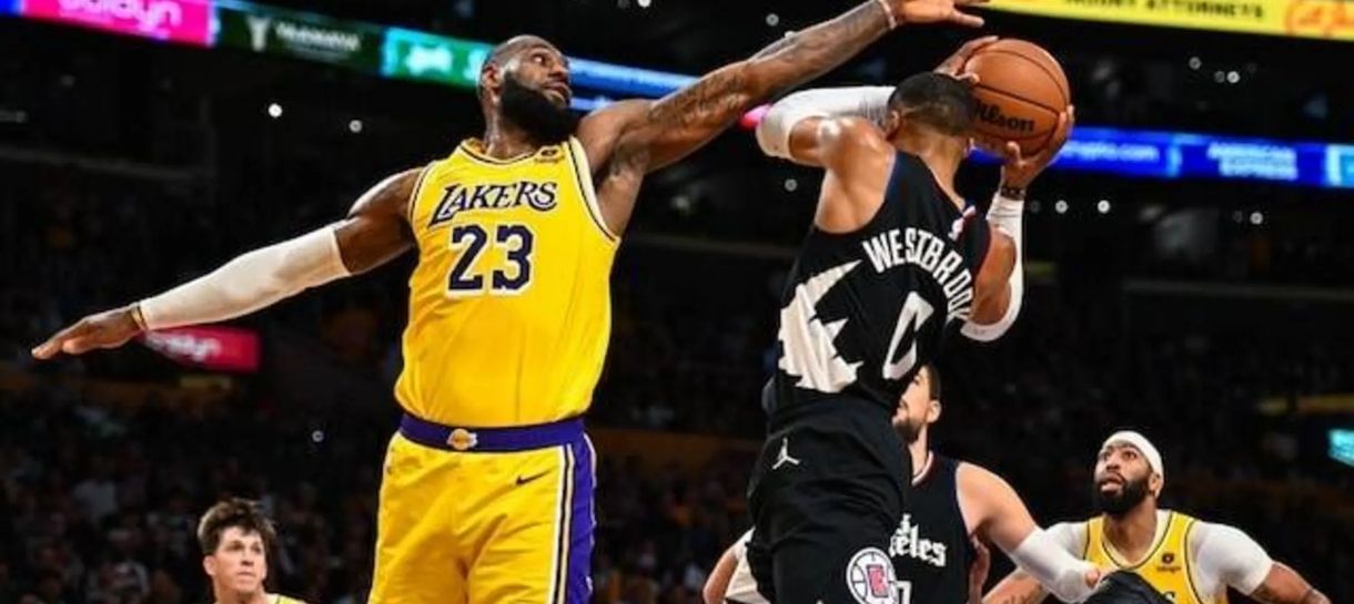 NBA: LeBron James e Russell Westbrook se evitam antes do início do jogo entre Lakers e Clippers