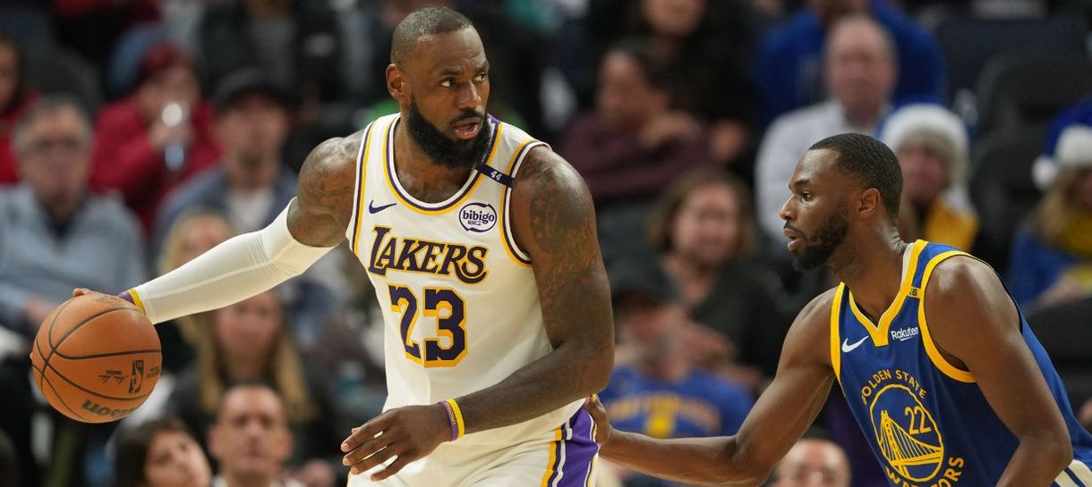 Rumores NBA: Lakers volta a ter interesse em recrutar ex-jogador do Warriors