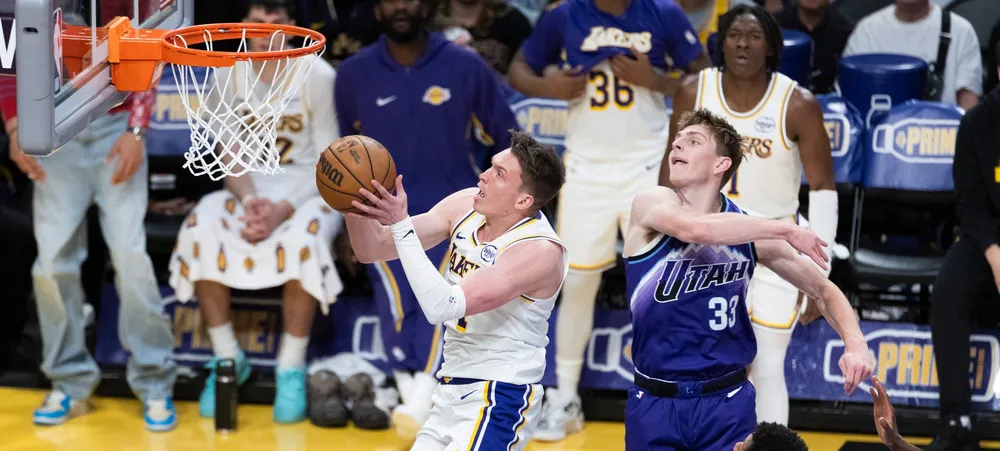 Knecht foi o único do Lakers com saldo positivo