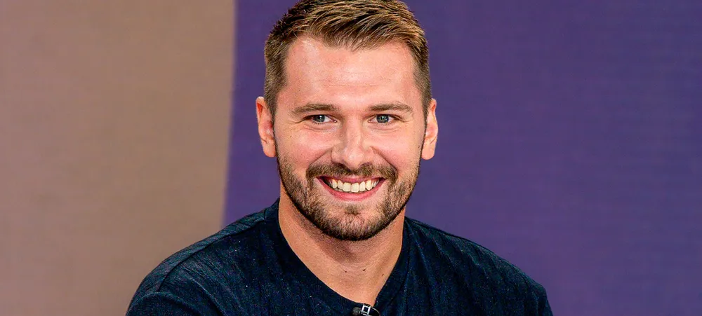 Luka Doncic foge de pergunta sobre renovação com o Lakers durante entrevista na TV