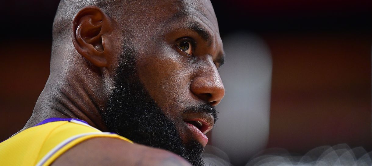 LeBron James: estatísticas, contrato e conquistas do ídolo do Lakers
