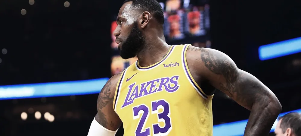 NBA: LeBron James gera debate após post prometendo vingança