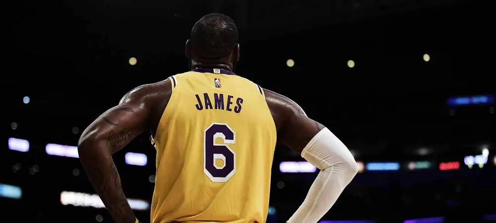 NBA: Vogel preocupa ao atualizar status da lesão de LeBron James