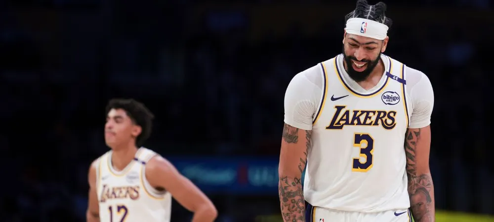 O “mini-Lakers” que está se formando em outro time da NBA