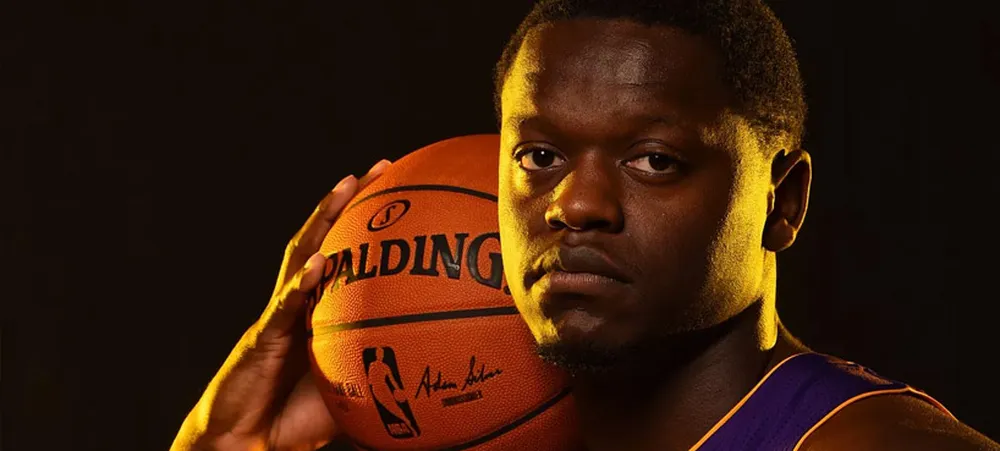 Randle faz seu primeiro triple-double da carreira