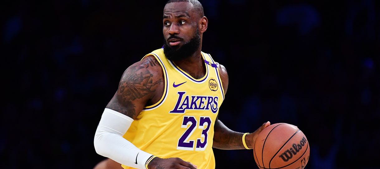 Lakers encara Rockets com objetivo bem definido rumo aos playoffs da NBA