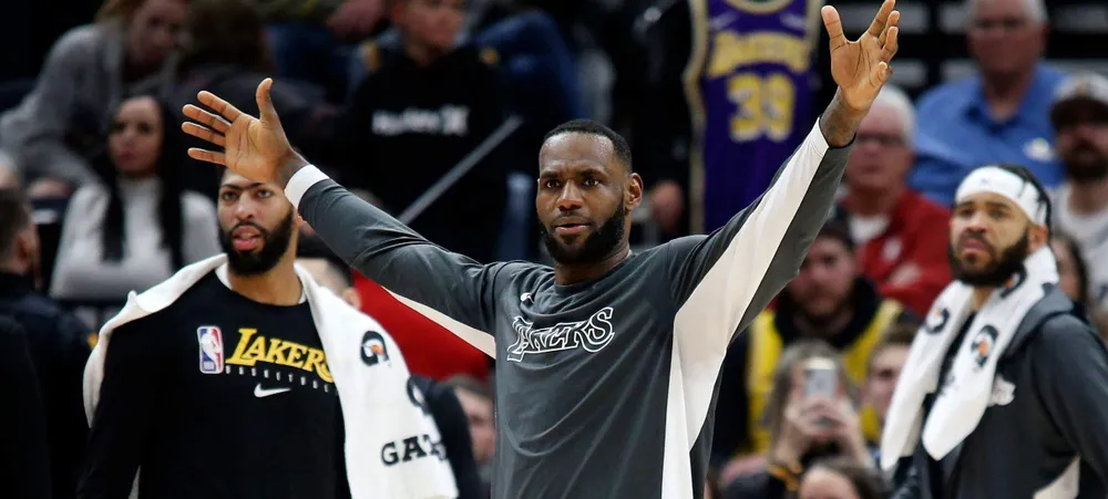 Lakers vence Jazz e abre nova sequência de vitórias