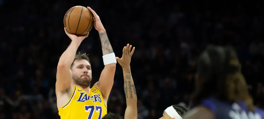 O susto de Doncic na estreia e o que se sabe até agora