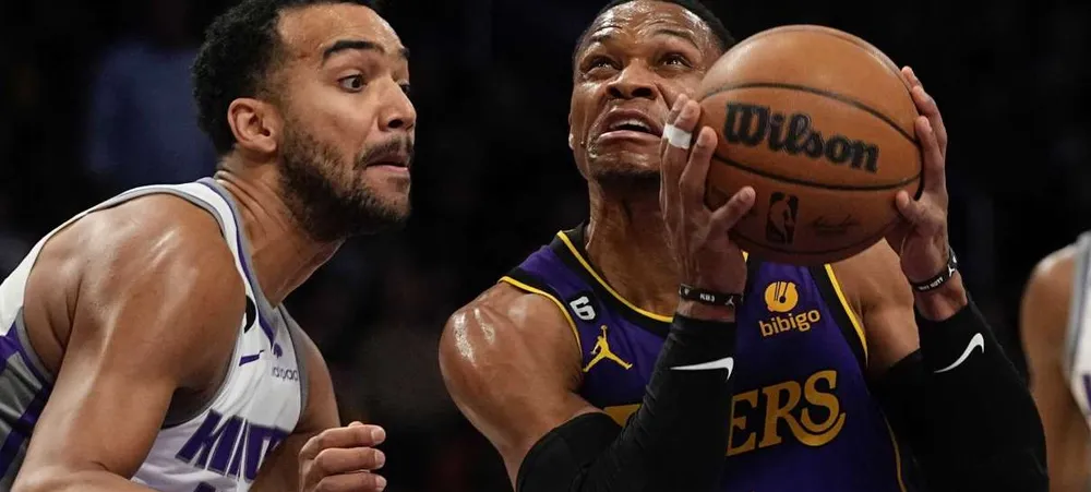 NBA: Protestos fora do ginásio marcam a décima derrota do Lakers na temporada
