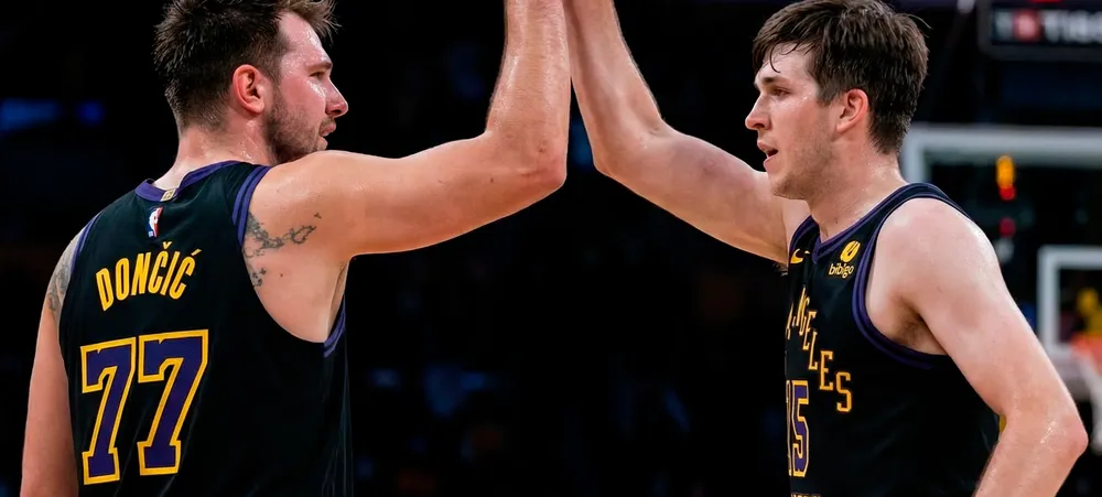 Doncic e Reaves combinam para 62 pontos em vitória do Lakers sobre Wolves