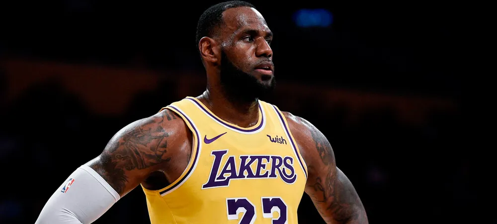 Lakers recebe Rockets na estreia em Los Angeles