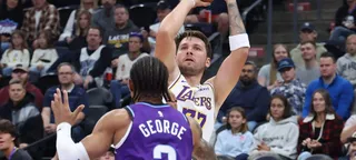 Lakers vence Jazz com atuação absurda de Luka
