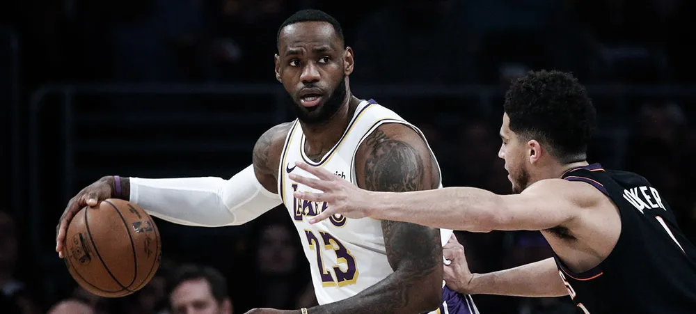 Pré-temporada: Lakers encara Suns com James e Davis em quadra