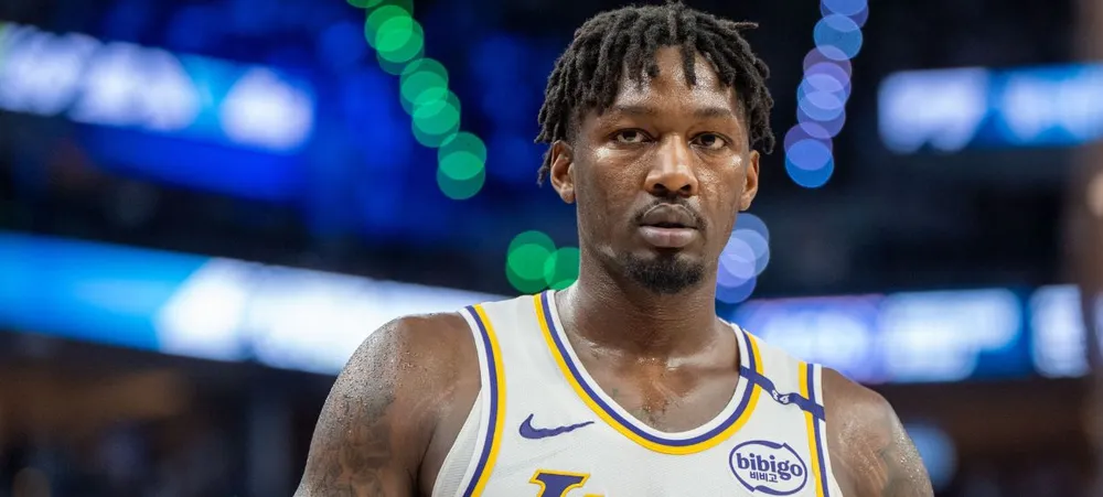 Dorian Finney-Smith passa por cirurgia no tornozelo; saiba detalhes