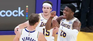 Lakers encara Rockets fora de casa com possível volta de Reaves no Jogo 3