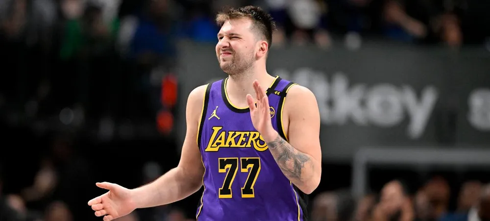 Vingança de Doncic em Dallas explana guerra entre torcida e Nico Harrison