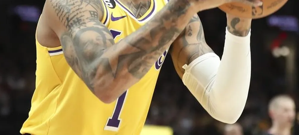 D’Angelo Russell passa por tratamento misterioso um dia antes do fim do prazo de trocas da NBA