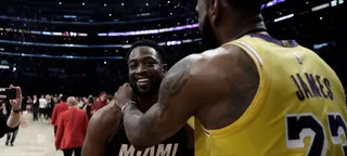 Wade é ovacionado em Los Angeles, e Lakers vence Heat