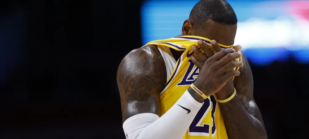 Porque LeBron James desfalcou o Lakers neste domingo