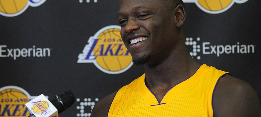 Randle preza pelo conjunto e mostra liderança