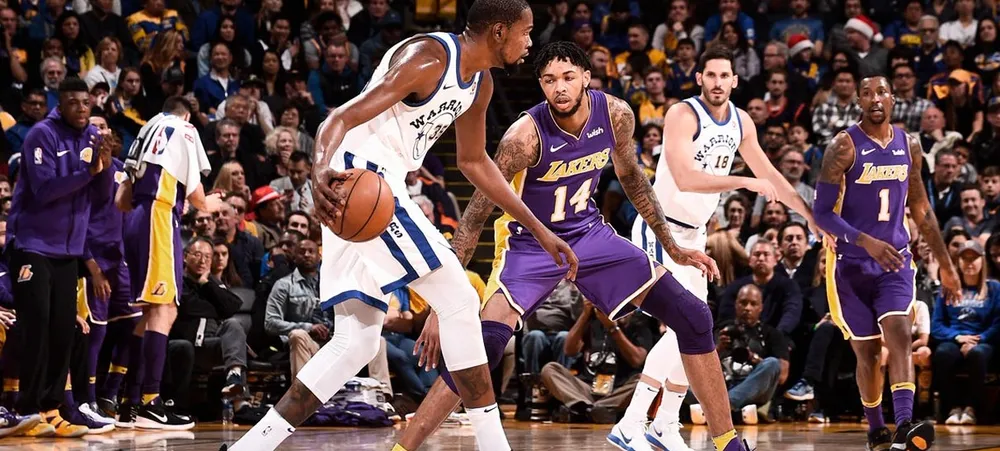 Lakers luta mas acaba sendo derrotado pelo Warriors em Oakland